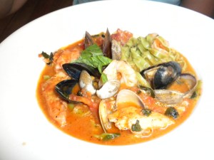 Della Santina's: Seafood fettucini