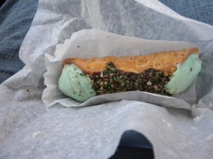 Libby's Italian Pastry Shop: Pistachio cannolo