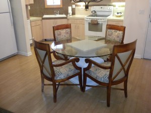 Nice sized kitchen and dining area