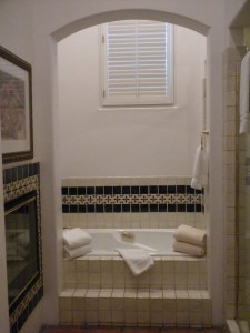 Jacuzzi Tub: Master Bathroom