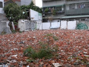 Graffiti isn't Any Prettier in Taipei...