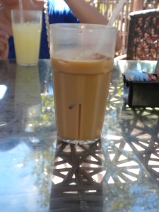 Hummingbird Cafe: Iced Coffee & Lemonade