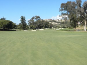 1st Hole: Notice the sand bunkers...